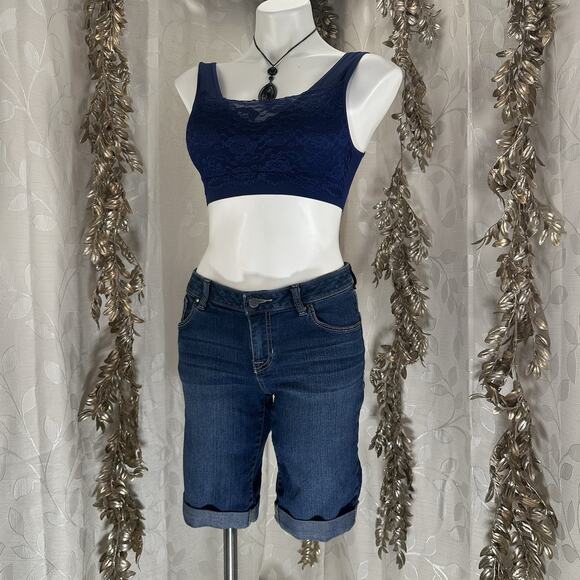 APT 9‎ Women’s Size 6 Bermuda Jean Shorts Dark Wash Stretch Cuffed Denim - Picture 7 of 13